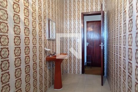 Casa à venda com 247m², 3 quartos e 4 vagasBanheiro 2