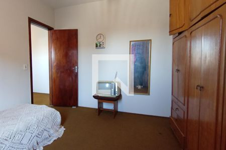 Casa à venda com 247m², 3 quartos e 4 vagasQuarto 2
