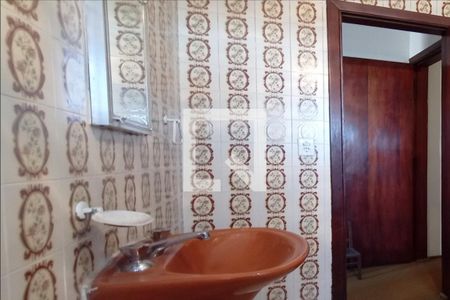 Casa à venda com 247m², 3 quartos e 4 vagasBanheiro 2