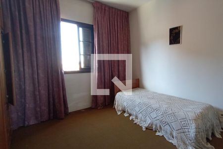 Casa à venda com 247m², 3 quartos e 4 vagasQuarto 2