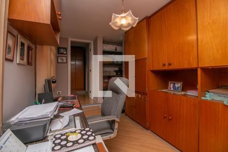 Casa à venda com 300m², 3 quartos e 4 vagasEscritório