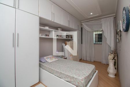 Casa à venda com 300m², 3 quartos e 4 vagasSuíte 2