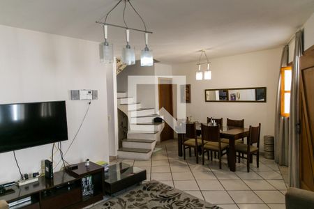 Sala de casa de condomínio à venda com 3 quartos, 110m² em Vila Mazzei, São Paulo