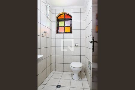 Casa à venda com 180m², 3 quartos e 2 vagasBanheiro social