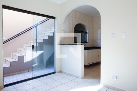 Casa à venda com 180m², 3 quartos e 2 vagasCozinha