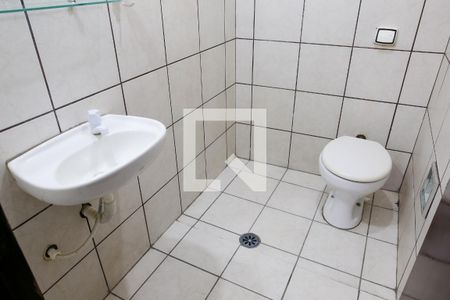 Casa à venda com 180m², 3 quartos e 2 vagasBanheiro social