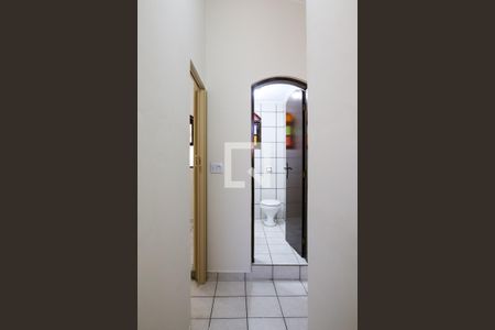 Casa à venda com 180m², 3 quartos e 2 vagasCorredor