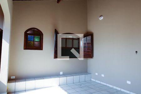 Casa à venda com 180m², 3 quartos e 2 vagasChurrasqueira e Lavanderia