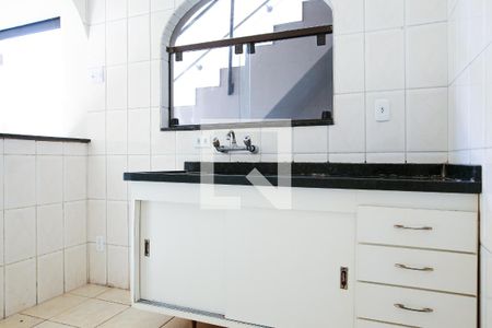 Casa à venda com 180m², 3 quartos e 2 vagasCozinha