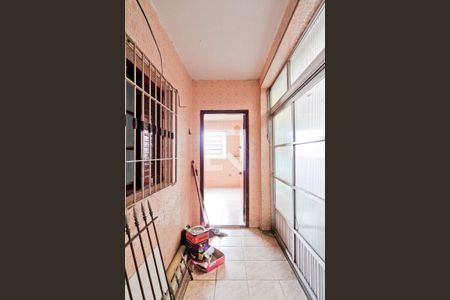 Área de Serviço de casa para alugar com 2 quartos, 200m² em Vila Penteado, São Paulo