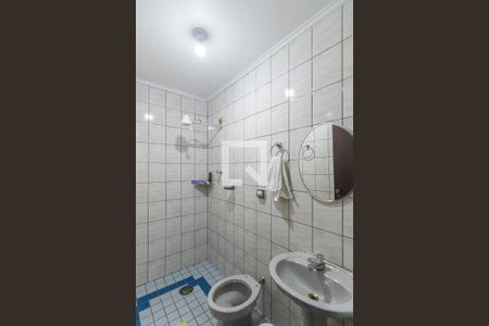 Casa à venda com 202m², 3 quartos e 8 vagasBanheiro de Serviço