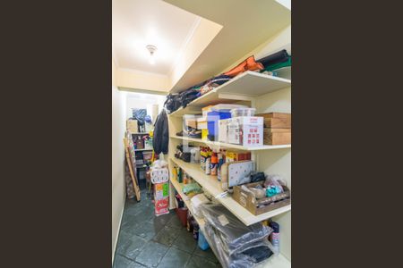 Casa à venda com 202m², 3 quartos e 8 vagasDespensa