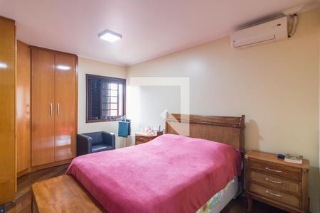 Quarto 1 Suite de casa para alugar com 3 quartos, 202m² em Vila Floresta, Santo André