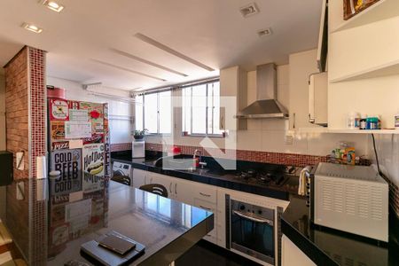 Apartamento à venda com 80m², 3 quartos e 2 vagasCozinha e Área de Serviço