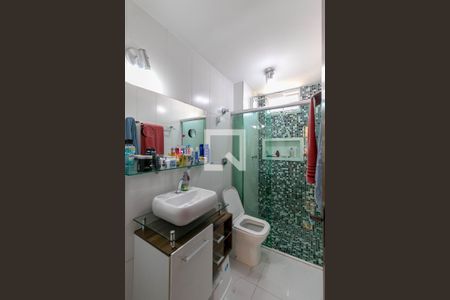 Apartamento à venda com 80m², 3 quartos e 2 vagasBanheiro Social