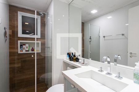 Apartamento à venda com 102m², 2 quartos e 2 vagas Apartamento à venda com 102m², 2 quartos e 2 vagasBanheiro da Suíte 1