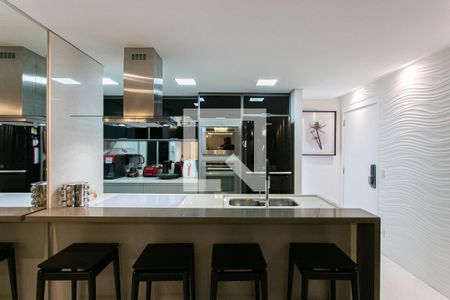 Apartamento à venda com 102m², 2 quartos e 2 vagas Apartamento à venda com 102m², 2 quartos e 2 vagasCozinha