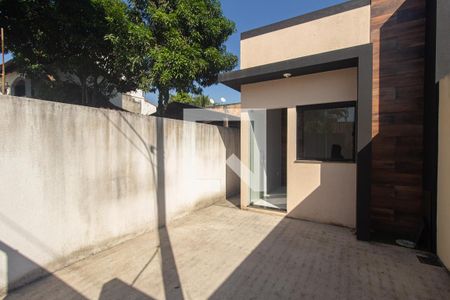 Casa para alugar com 64m², 2 quartos e 1 vaga Casa para alugar com 64m², 2 quartos e 1 vagaQuintal