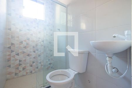 Casa para alugar com 64m², 2 quartos e 1 vaga Casa para alugar com 64m², 2 quartos e 1 vagaBanheiro Social