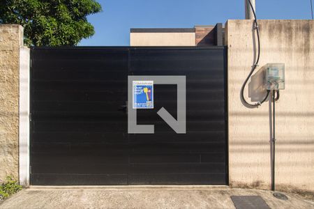 Casa para alugar com 64m², 2 quartos e 1 vaga Casa para alugar com 64m², 2 quartos e 1 vagaFachada