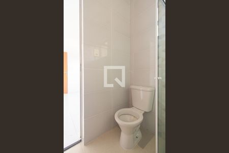 Casa para alugar com 64m², 2 quartos e 1 vaga Casa para alugar com 64m², 2 quartos e 1 vagaBanheiro da Suíte