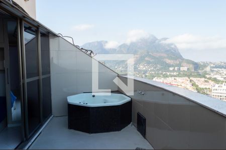 Apartamento à venda com 72m², 1 quarto e 1 vagaCobertura
