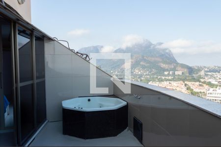 Apartamento à venda com 72m², 1 quarto e 1 vagaCobertura