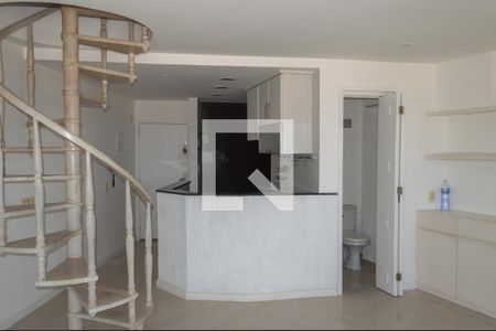 Sala/Cozinha de apartamento à venda com 1 quarto, 72m² em Barra da Tijuca, Rio de Janeiro