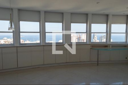 Apartamento à venda com 72m², 1 quarto e 1 vagaSala/Cozinha