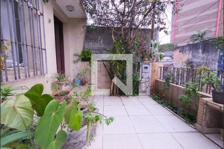 Casa à venda com 130m², 4 quartos e sem vagaQuintal