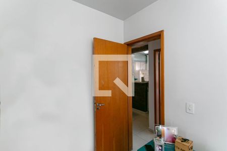 Quarto 2 de apartamento para alugar com 2 quartos, 48m² em Dona Clara, Belo Horizonte