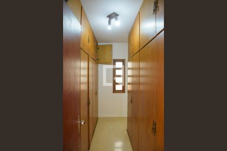 Casa à venda com 370m², 4 quartos e 3 vagasCloset da suíte 1