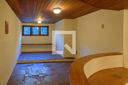 Casa à venda com 370m², 4 quartos e 3 vagasAdega