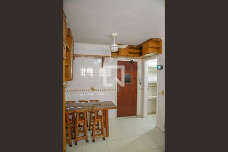 Casa à venda com 370m², 4 quartos e 3 vagasCozinha