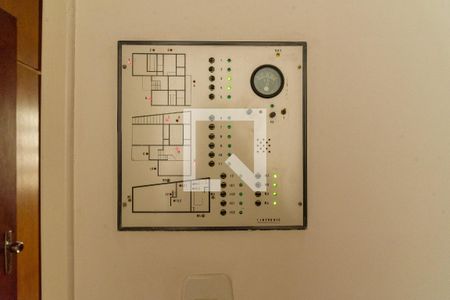 Casa à venda com 370m², 4 quartos e 3 vagasSistema de Alarme Central