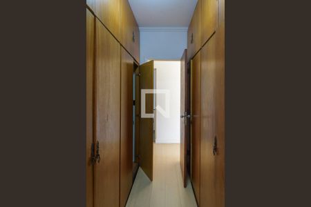 Casa à venda com 370m², 4 quartos e 3 vagasCloset da suíte 1