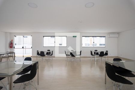 Apartamento para alugar com 43m², 2 quartos e 1 vaga Apartamento para alugar com 43m², 2 quartos e 1 vagaÁrea comum - Salão de festas
