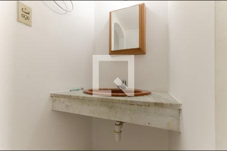 Banheiro de apartamento para alugar com 1 quarto, 35m² em Itaigara, Salvador