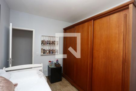 Casa de condomínio à venda com 240m², 3 quartos e 3 vagas Casa de condomínio à venda com 240m², 3 quartos e 3 vagasSuíte 2