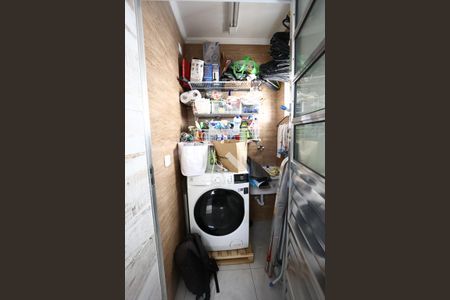 Casa de condomínio à venda com 240m², 3 quartos e 3 vagas Casa de condomínio à venda com 240m², 3 quartos e 3 vagasÁrea de Serviço