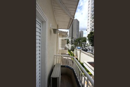 Casa de condomínio à venda com 240m², 3 quartos e 3 vagas Casa de condomínio à venda com 240m², 3 quartos e 3 vagasSacada da Suíte 3