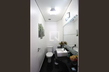 Casa de condomínio à venda com 240m², 3 quartos e 3 vagas Casa de condomínio à venda com 240m², 3 quartos e 3 vagasLavabo