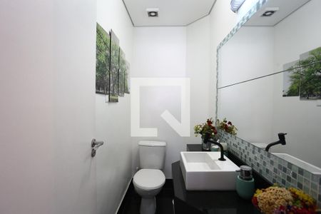 Casa de condomínio à venda com 240m², 3 quartos e 3 vagas Casa de condomínio à venda com 240m², 3 quartos e 3 vagasLavabo