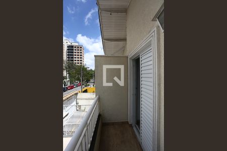 Casa de condomínio à venda com 240m², 3 quartos e 3 vagas Casa de condomínio à venda com 240m², 3 quartos e 3 vagasSacada da Suíte 3