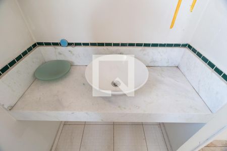 Casa à venda com 320m², 4 quartos e 4 vagasBanheiro Social 2