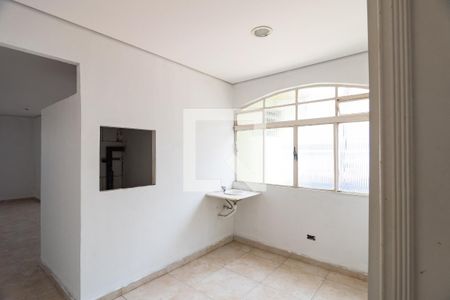 Casa à venda com 320m², 4 quartos e 4 vagasBanheiro Social