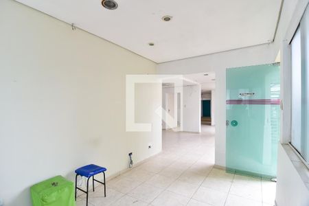 Entrada de casa para alugar com 4 quartos, 320m² em Vila Monte Alegre, São Paulo