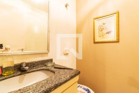 Casa à venda com 180m², 2 quartos e 2 vagasLavabo