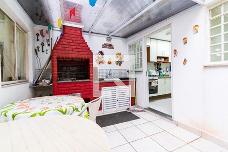 Casa à venda com 180m², 2 quartos e 2 vagasChurrascaria