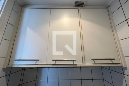 Apartamento à venda com 80m², 3 quartos e 2 vagasBanheiro de Serviço